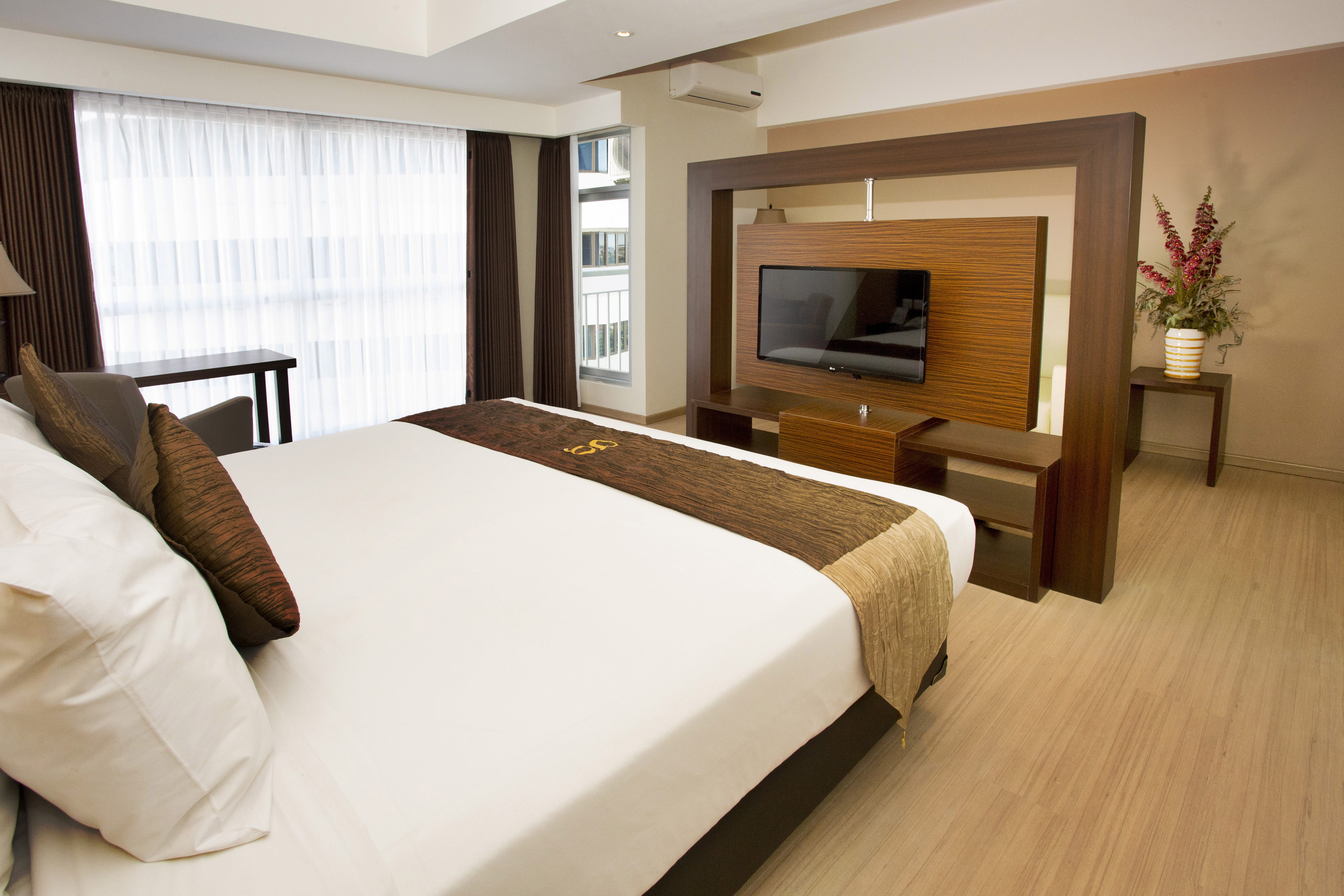 Room 3 Image 2